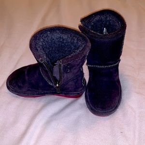 Bearpaw boots size 8.